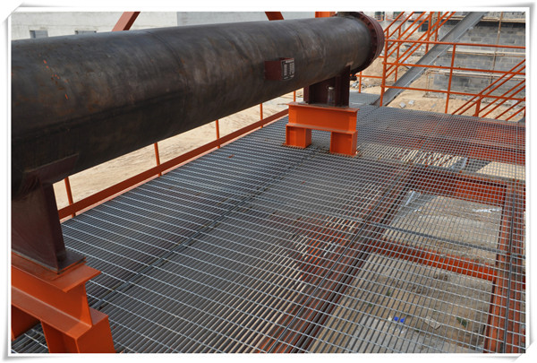 鋼格柵板安裝完成