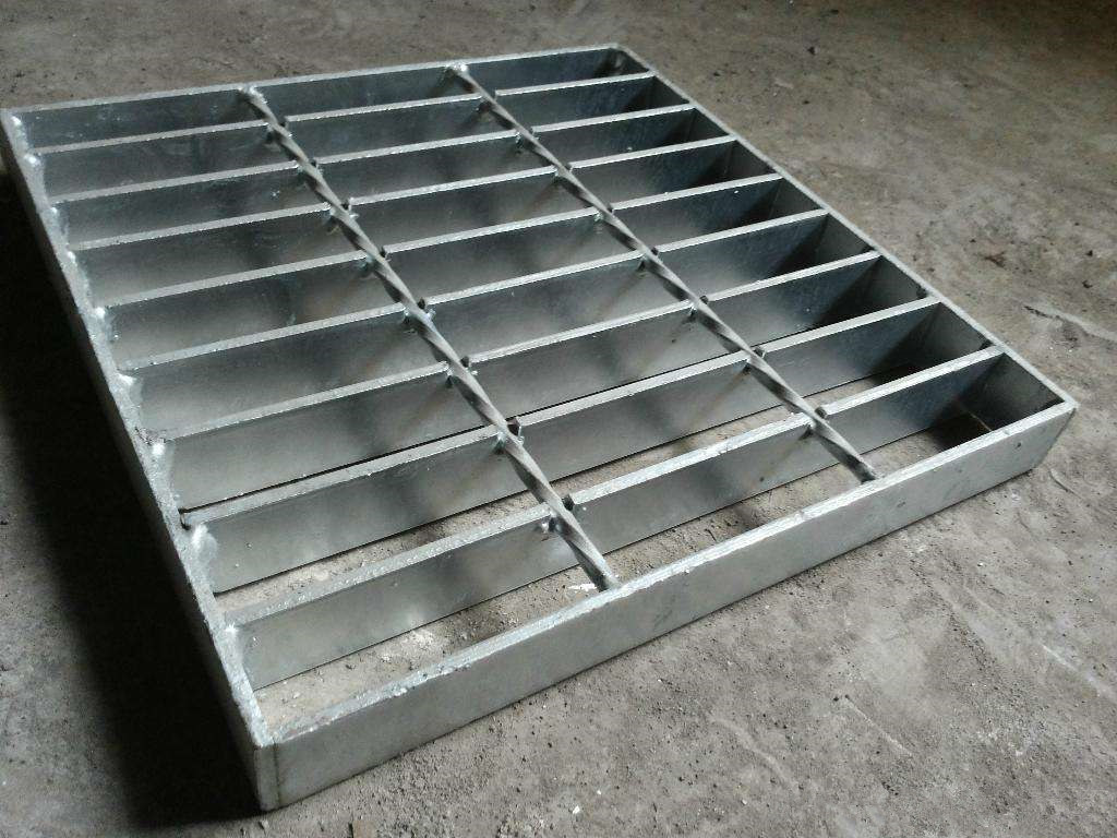 鍍鋅平臺鋼格板圖片
