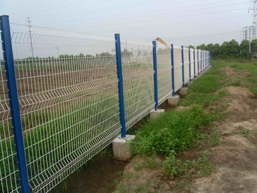 桃型柱護(hù)欄網(wǎng)安裝